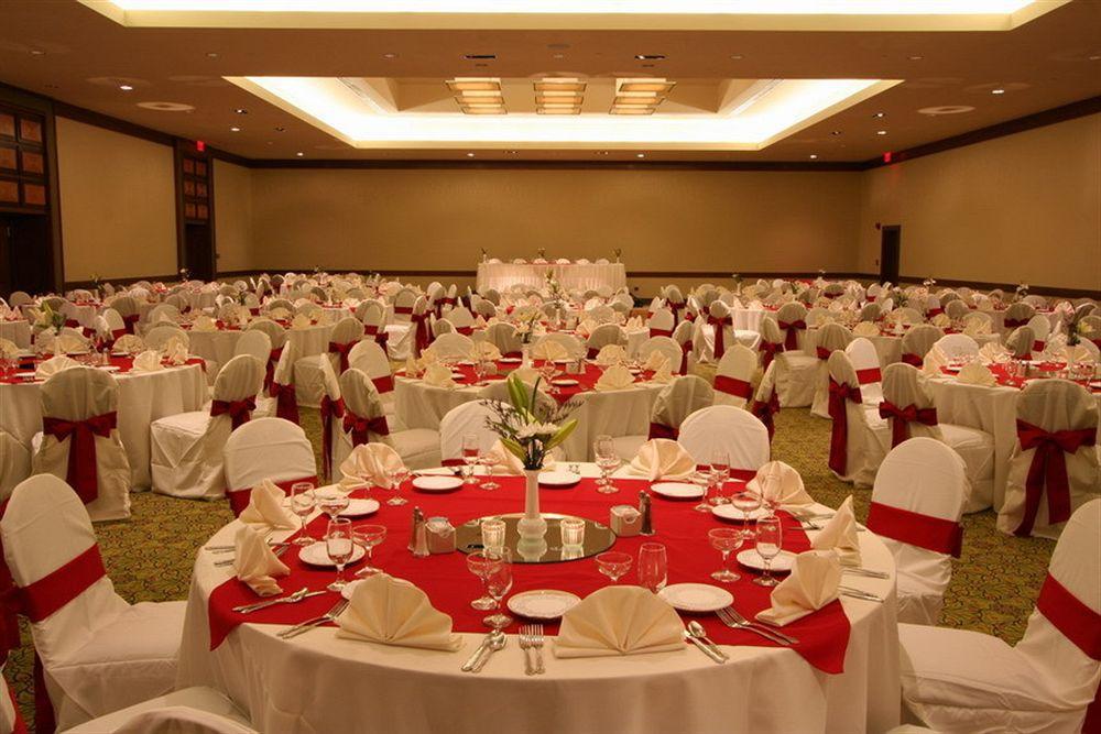 Holiday Inn Rosslyn At Key Bridge Арлингтън Ресторант снимка