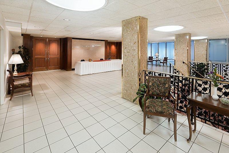 Holiday Inn Rosslyn At Key Bridge Арлингтън Екстериор снимка