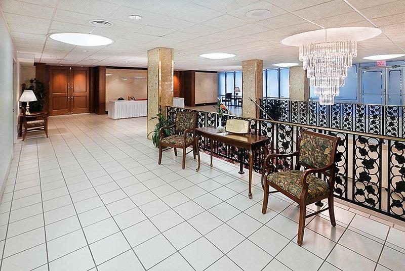 Holiday Inn Rosslyn At Key Bridge Арлингтън Екстериор снимка