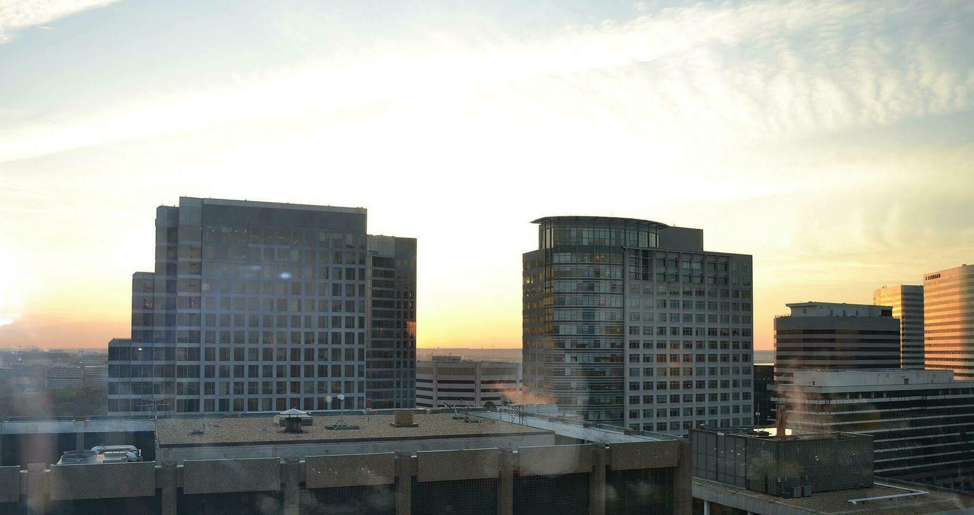 Holiday Inn Rosslyn At Key Bridge Арлингтън Екстериор снимка