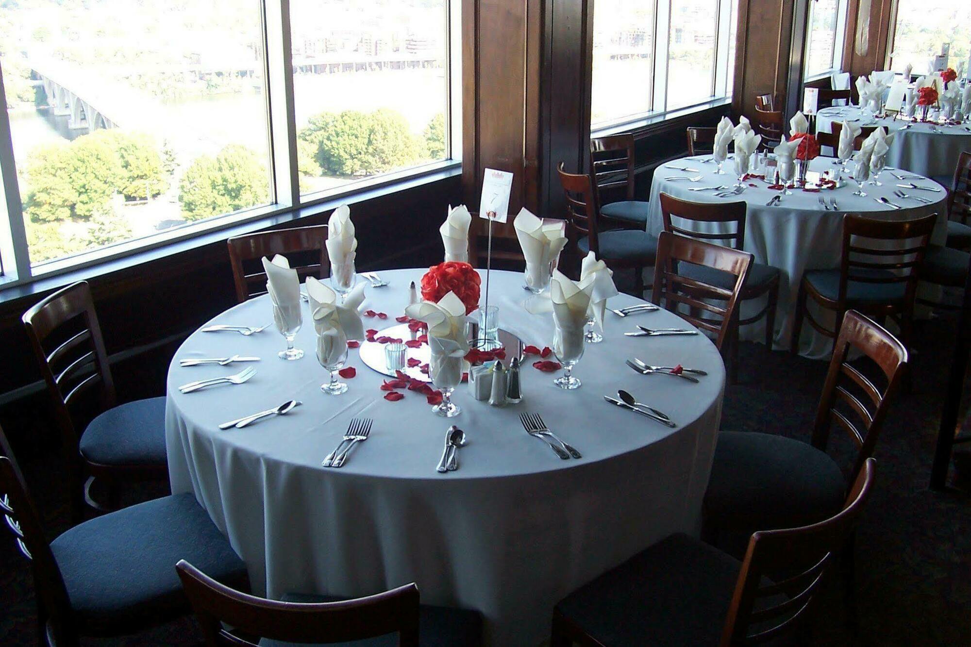 Holiday Inn Rosslyn At Key Bridge Арлингтън Екстериор снимка