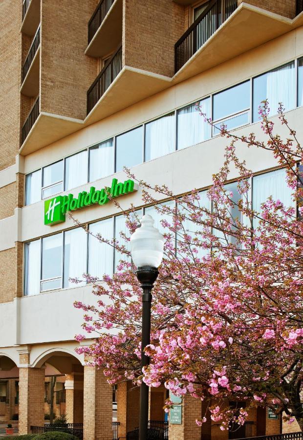 Holiday Inn Rosslyn At Key Bridge Арлингтън Екстериор снимка