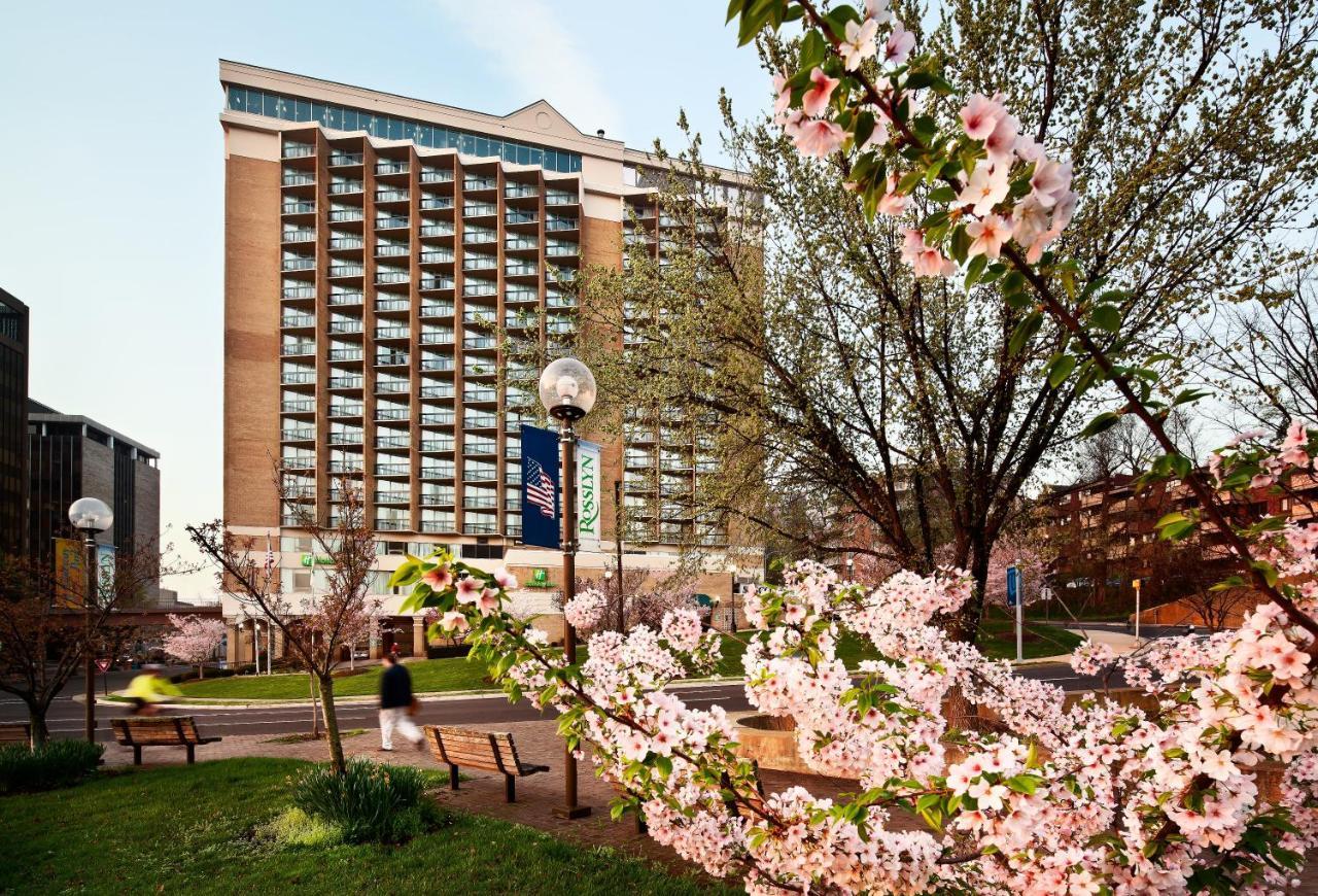 Holiday Inn Rosslyn At Key Bridge Арлингтън Екстериор снимка