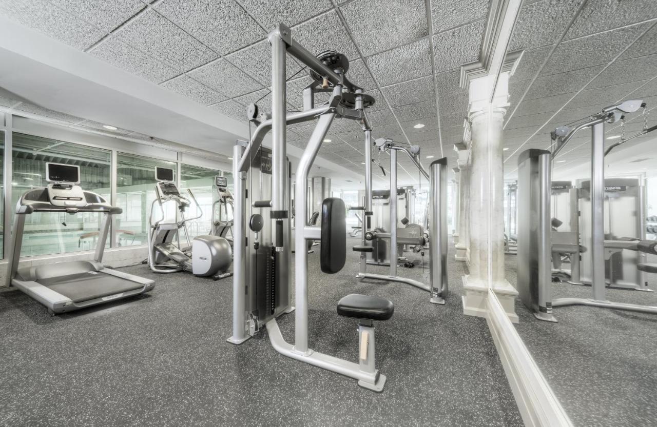 Holiday Inn Rosslyn At Key Bridge Арлингтън Екстериор снимка
